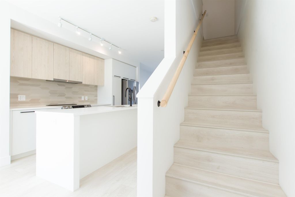 listing image 1101961009802247006