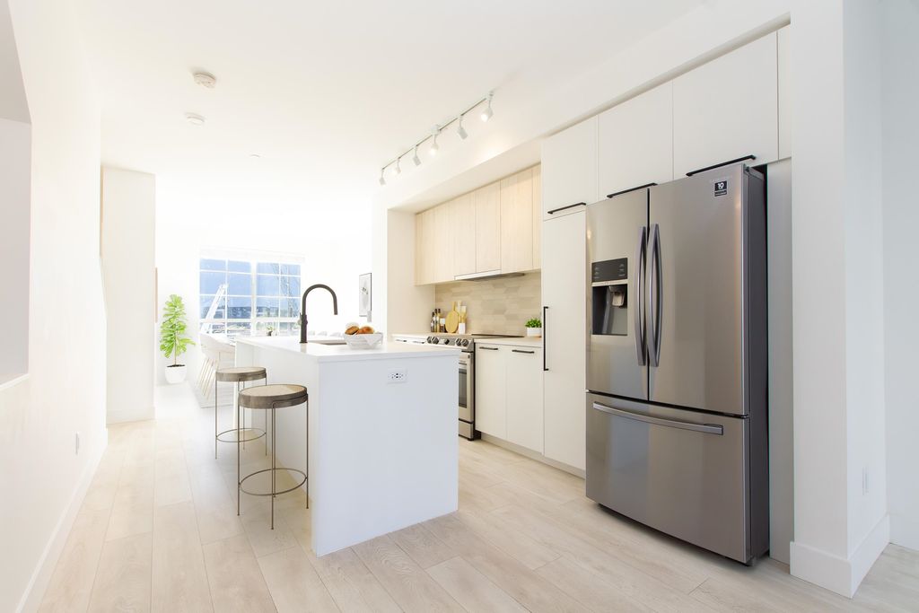 listing image 1108433888964029053