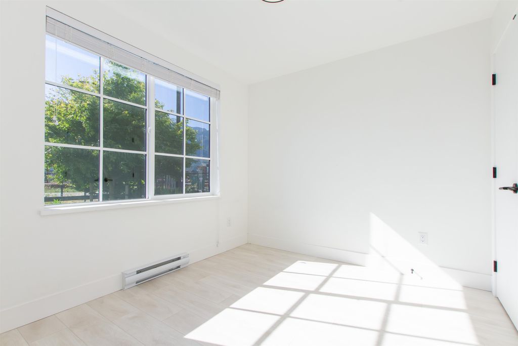 listing image 1107822173539602463