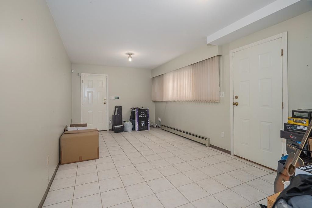 listing image 1109023244593170435