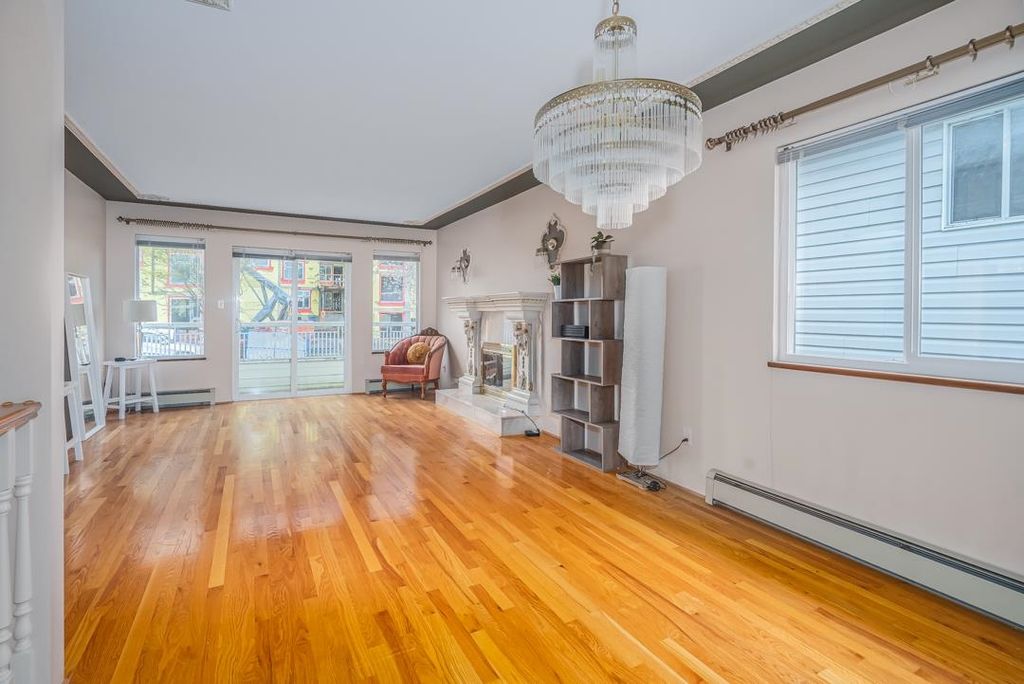 listing image 1109372586832082459