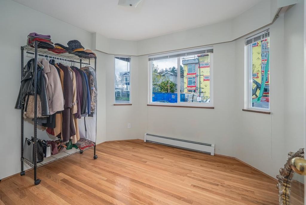 listing image 1106753188698095132