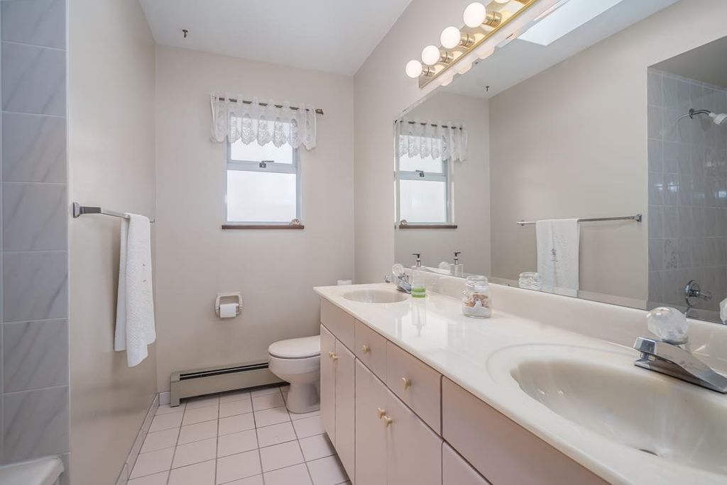 listing image 1109423784277807250