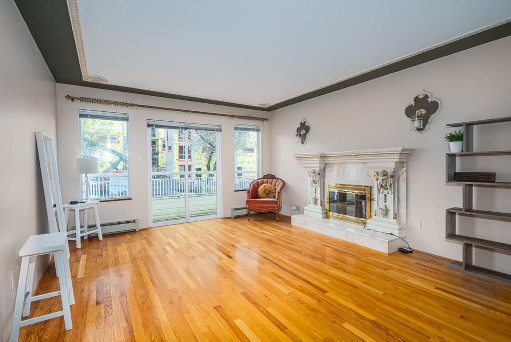listing image 1109397564465245307