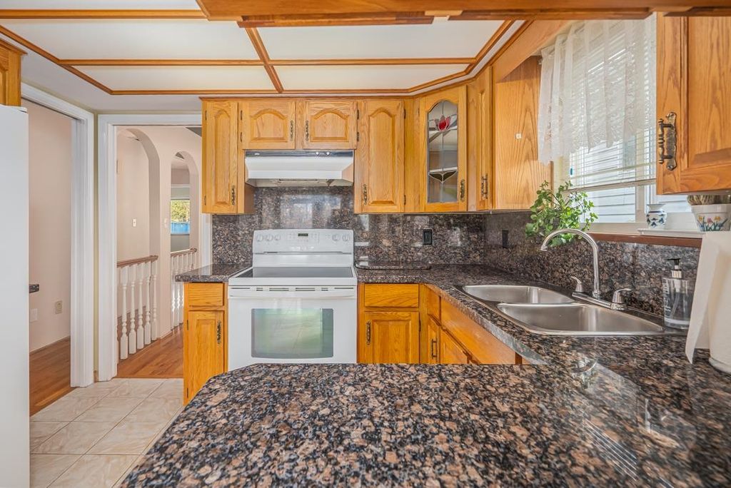 listing image 1103635108043961826