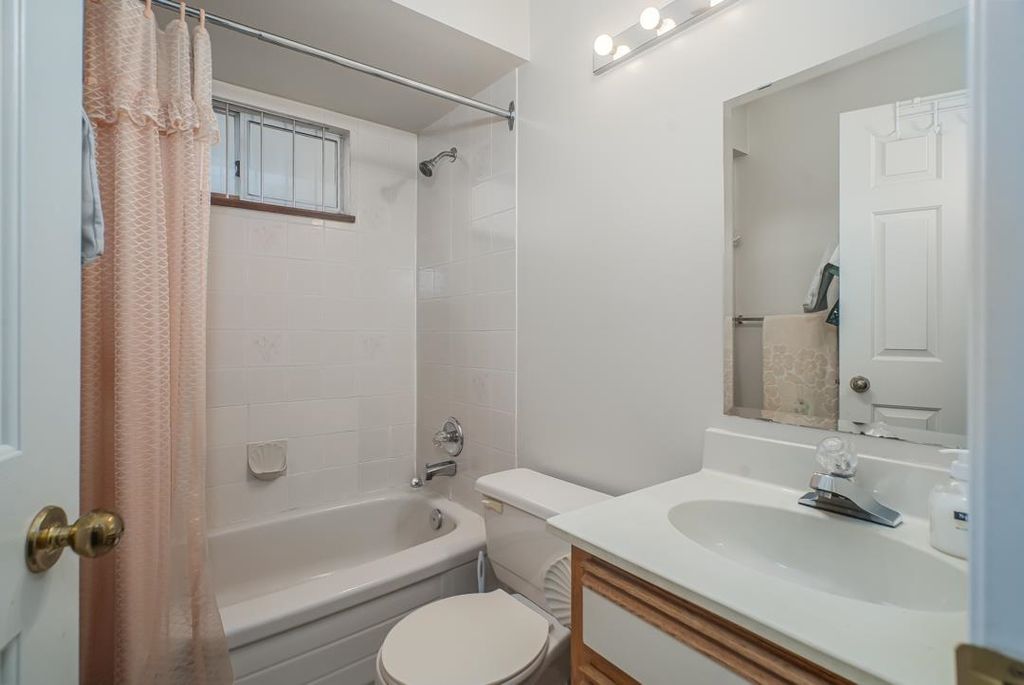 listing image 1107420670617112736