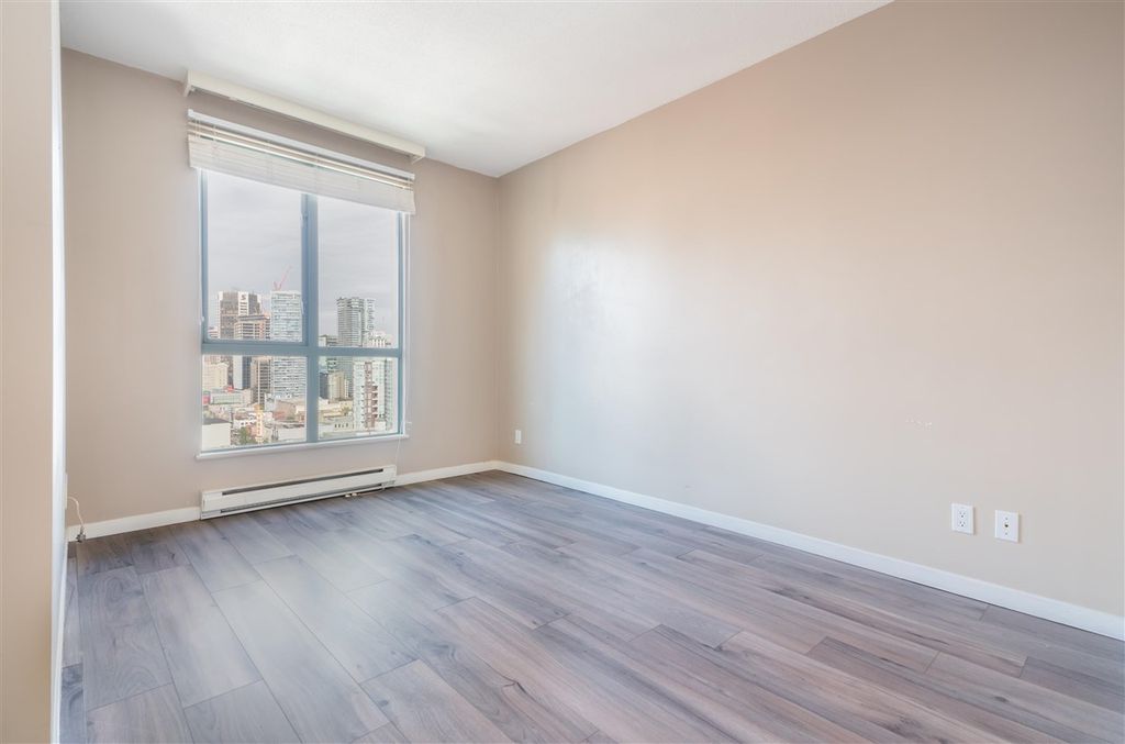 listing image 1103551723824983950