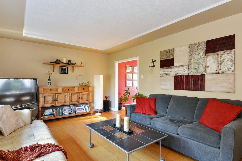 listing image 1109331193457475219