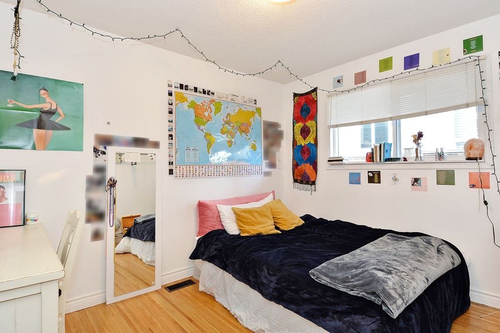 listing image 1106259618142333810