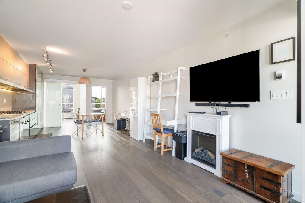 listing image 1101466826481204130