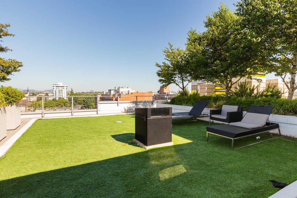 listing image 1100573388133735481