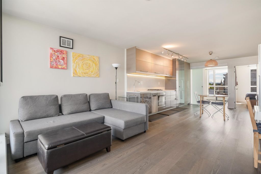 listing image 1102184810925507730