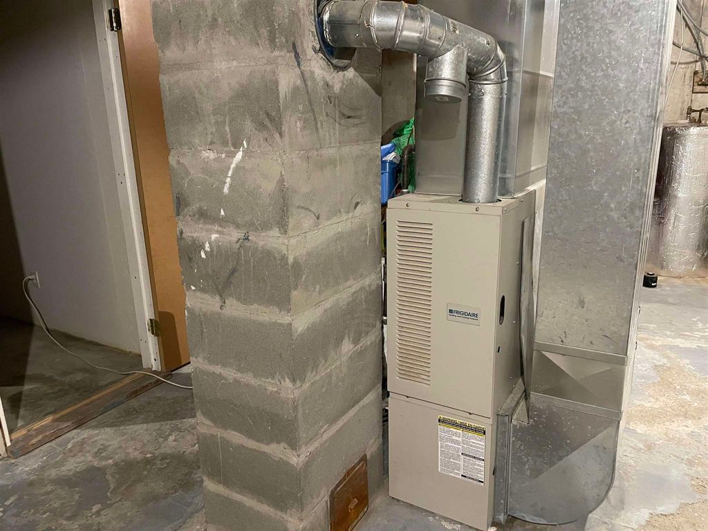 listing image 1106264721379637471