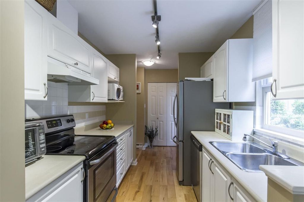 listing image 1108455501384908926