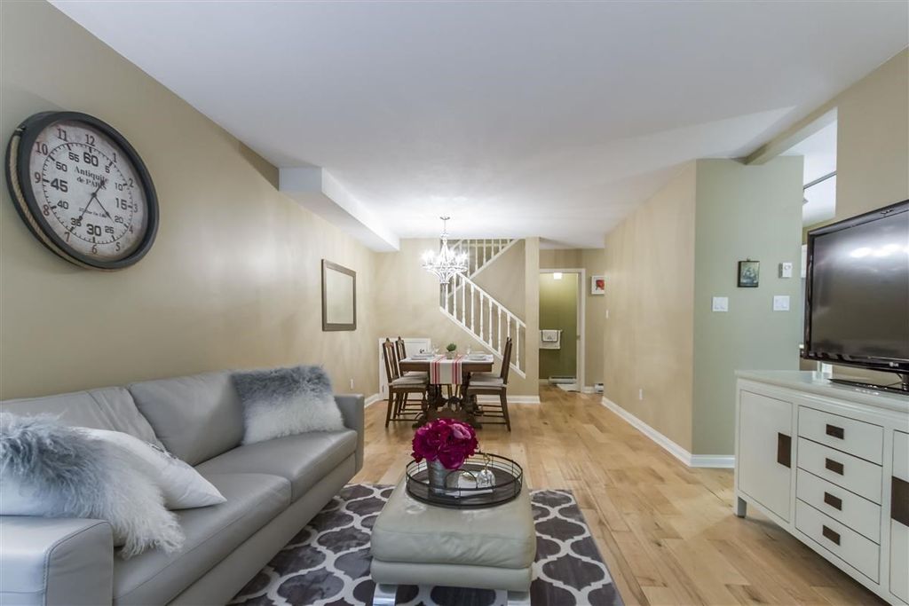 listing image 1101493687772008305