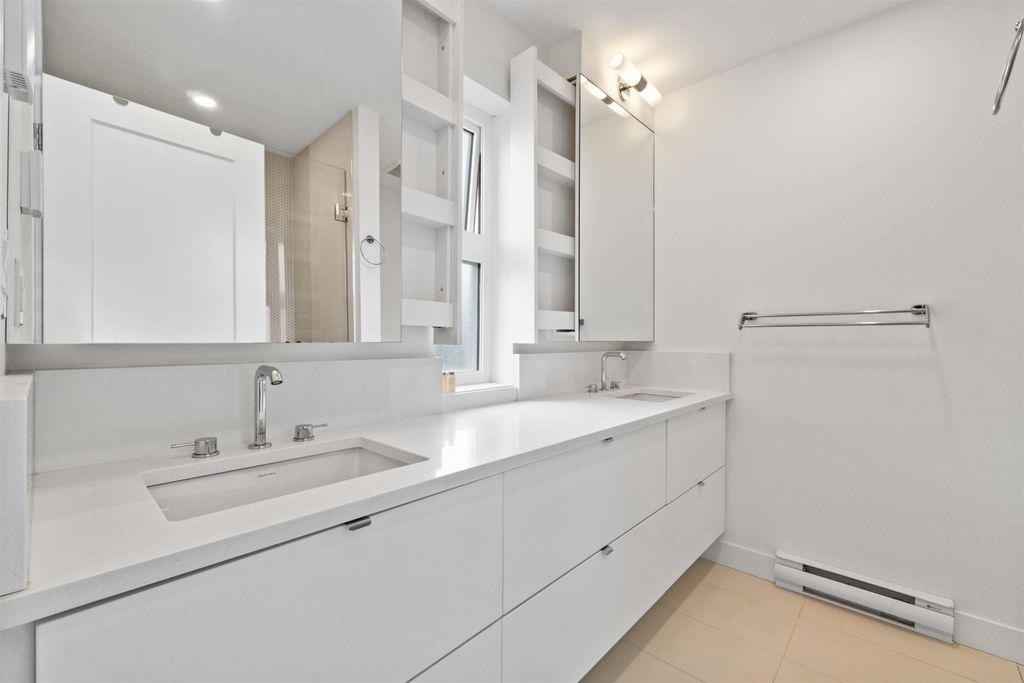 listing image 1106755852891311311