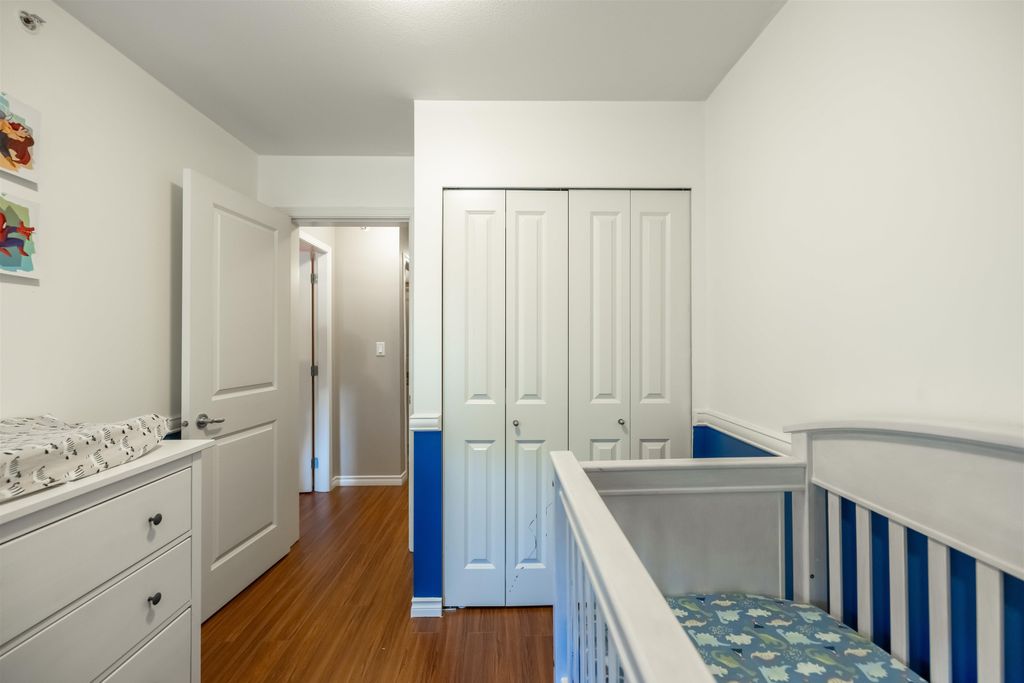 listing image 1109146653921404406