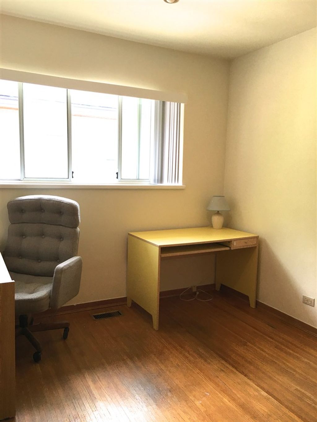 listing image 1102885280952241563