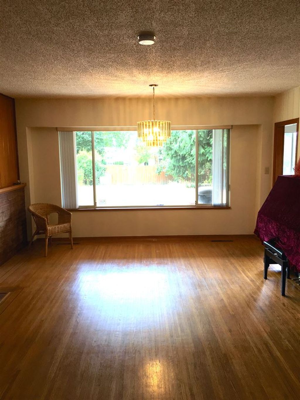 listing image 1109123536111726110