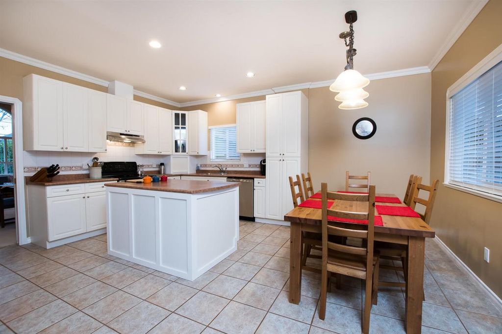 listing image 1102388913773597409