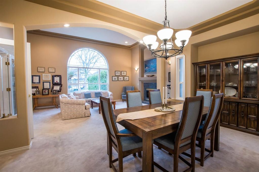 listing image 1102151007260899410