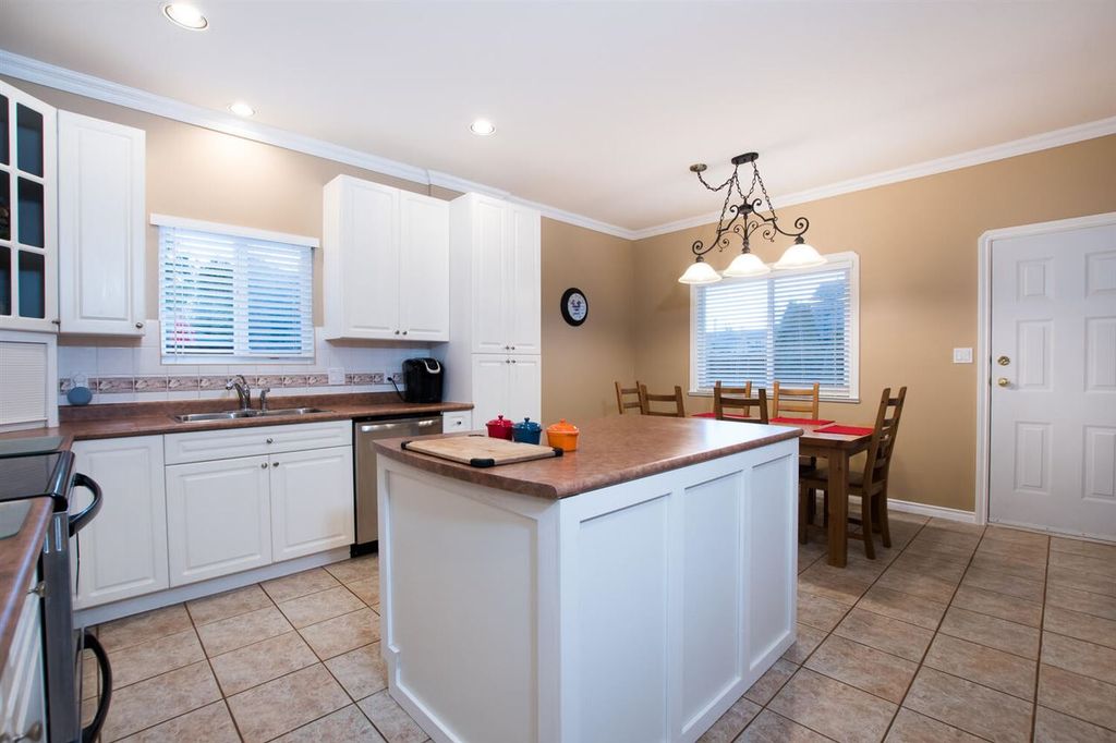 listing image 1105930369774560180