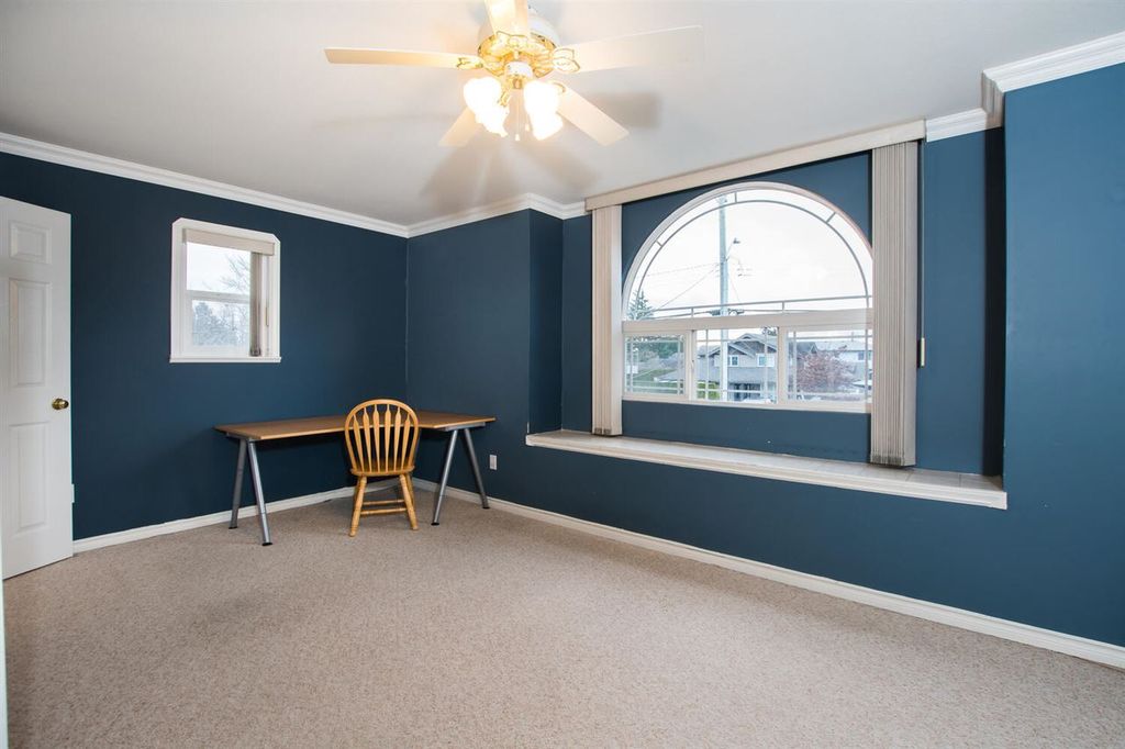 listing image 1103906845677723008