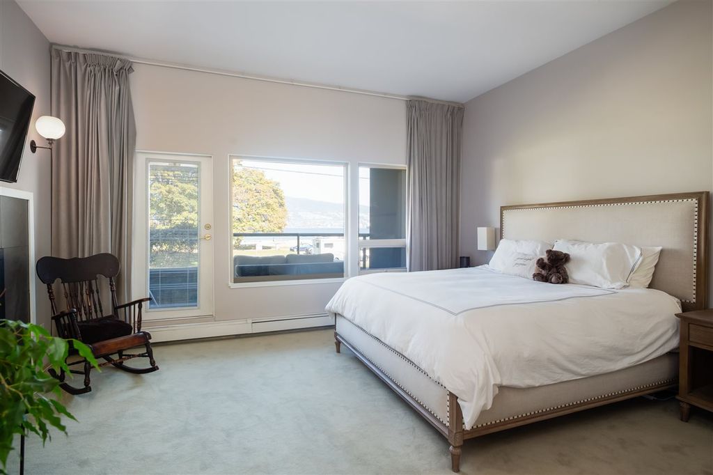 listing image 1109276336793481232