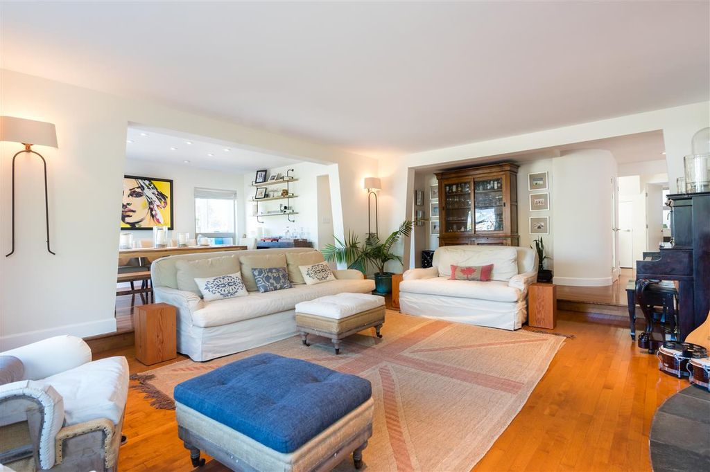 listing image 1100973621056596001