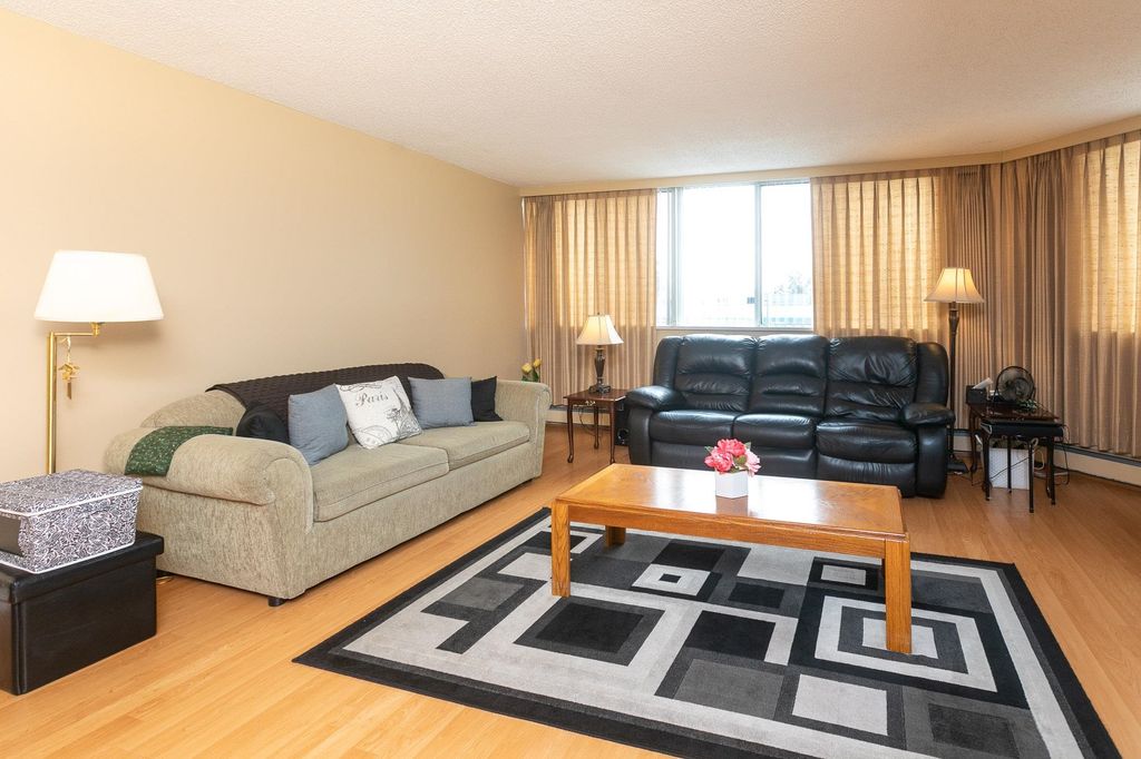 listing image 1103723584947892049