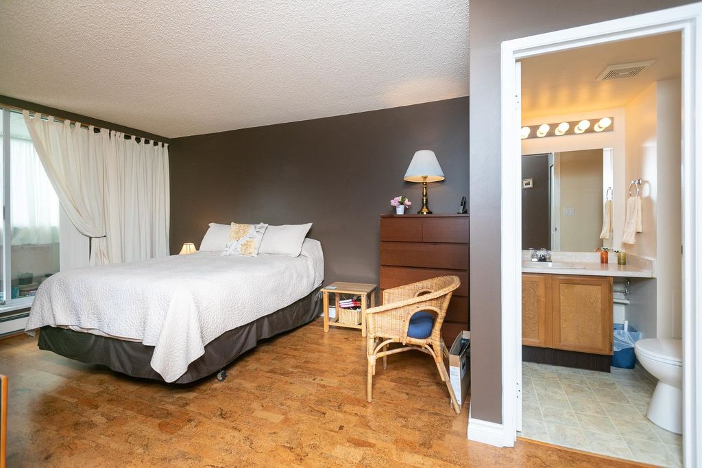 listing image 1103173453370605937