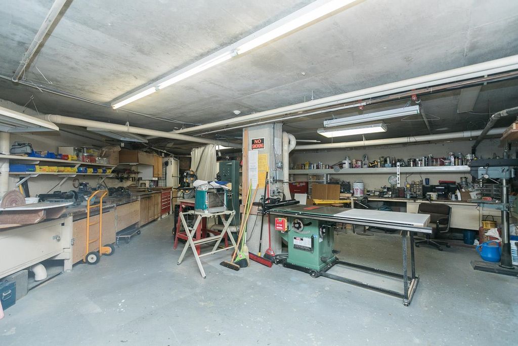 listing image 1103849751400709768