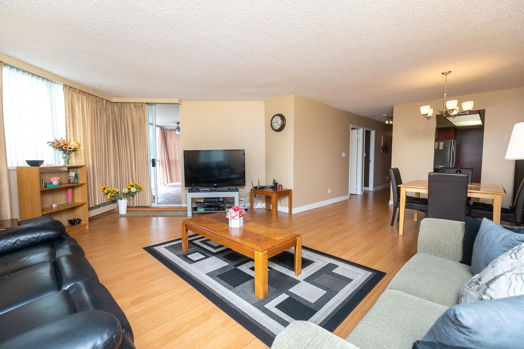 listing image 1104306974121540329