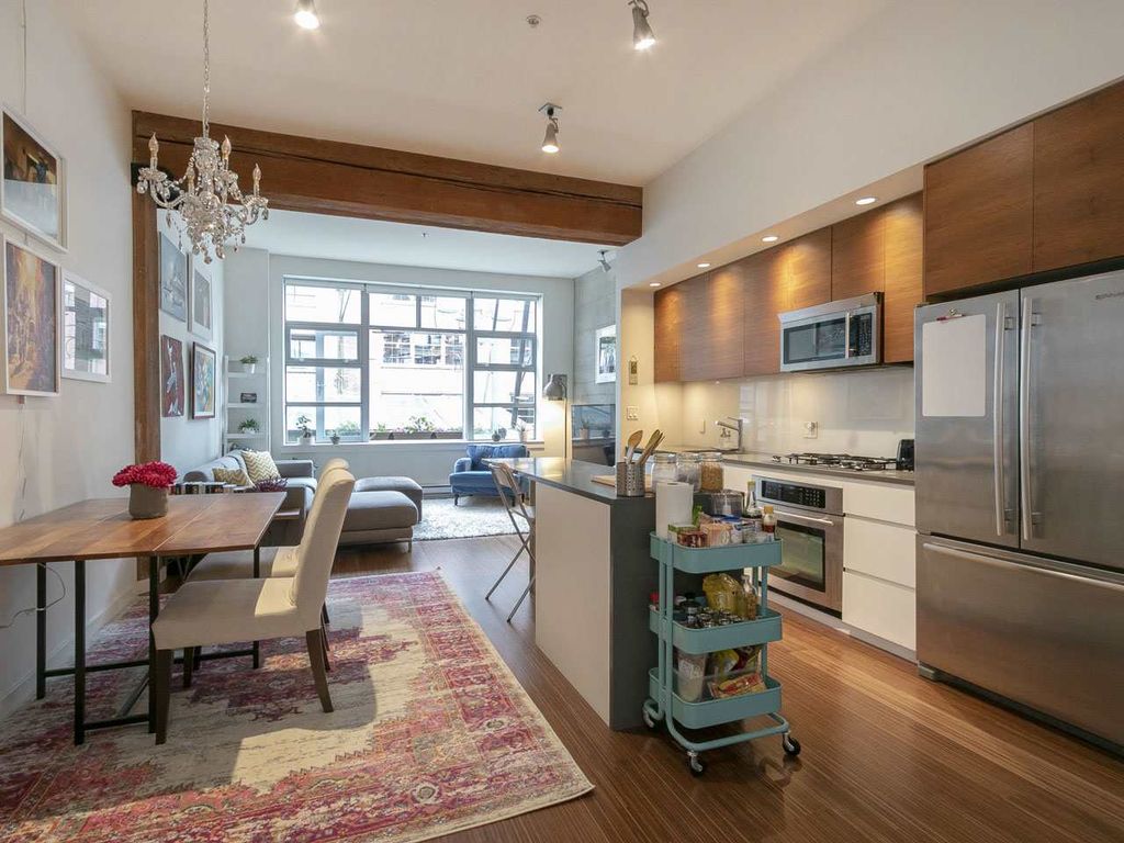 listing image 1105838706041758768