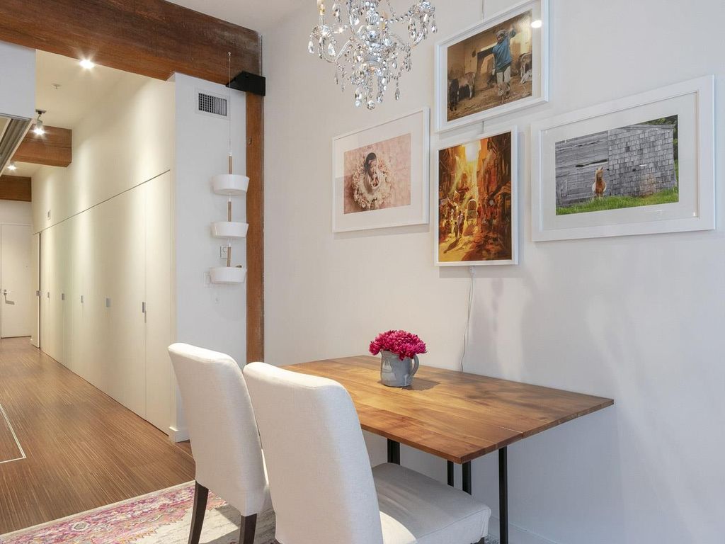 listing image 1103951016790985076