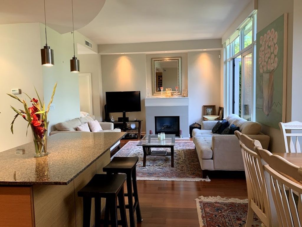 listing image 1107787496240741498