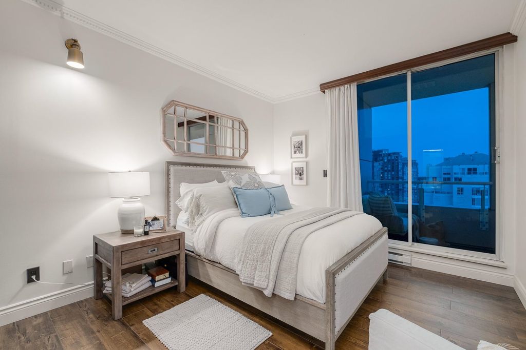 listing image 1102040125042141931