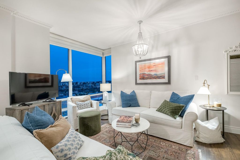 listing image 1100619100804582032