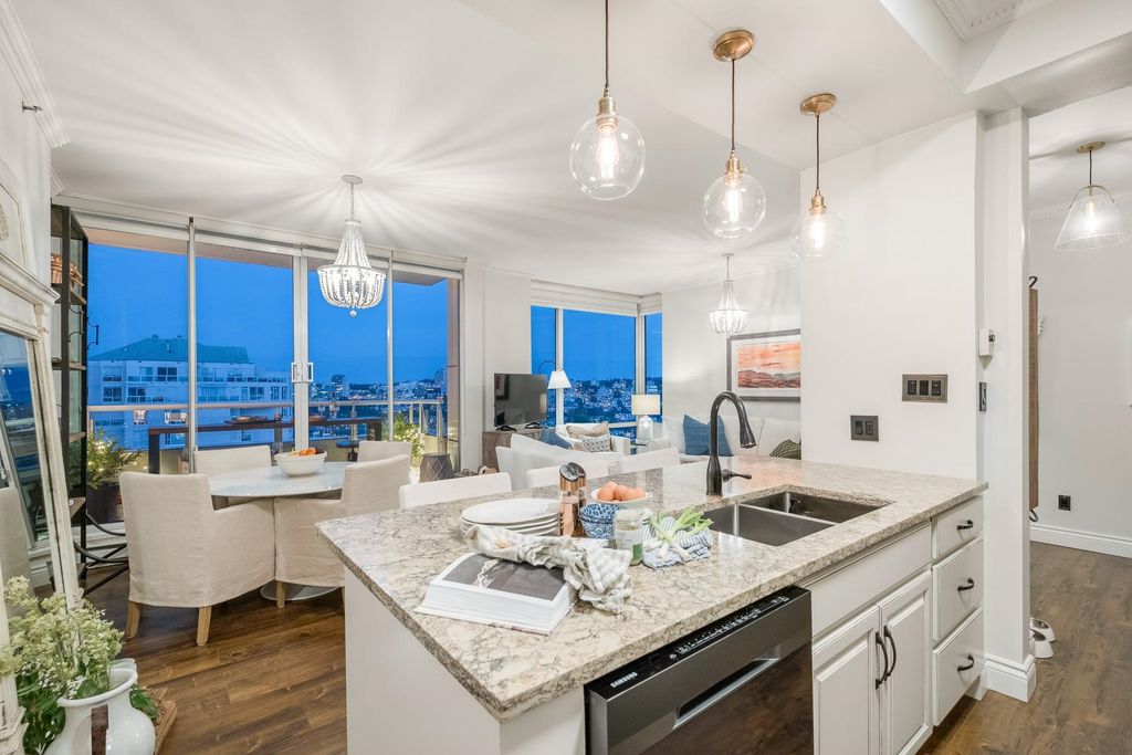 listing image 1100764107608759969