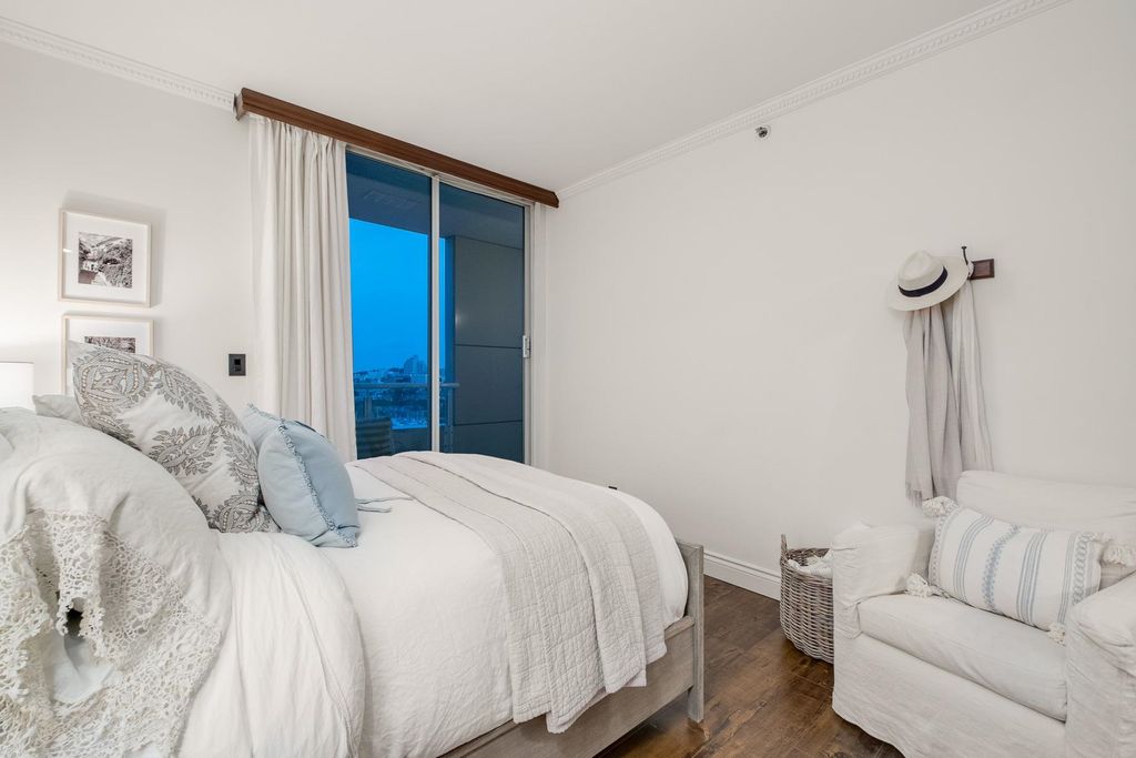 listing image 1103084197565422087