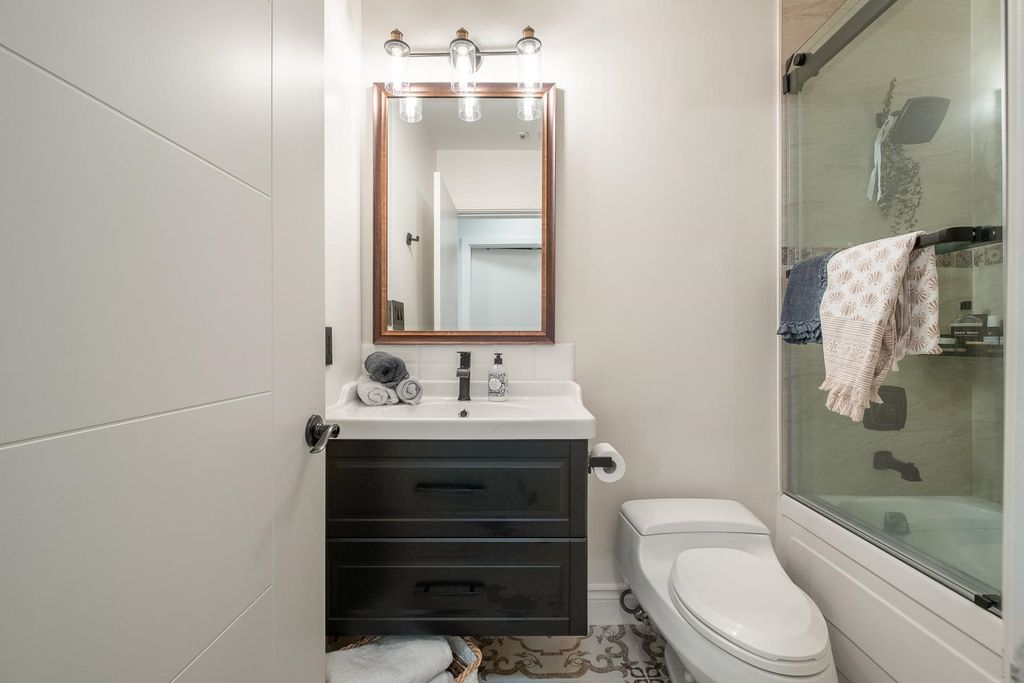 listing image 1103390996327933215