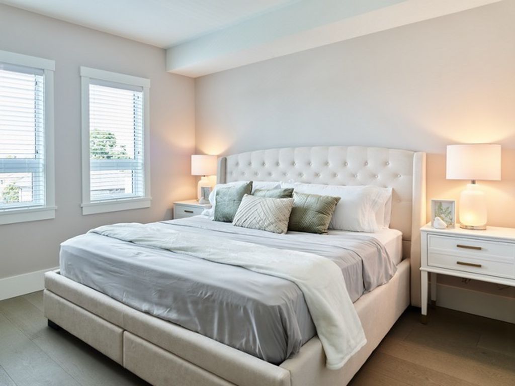 listing image 1100456685642898862