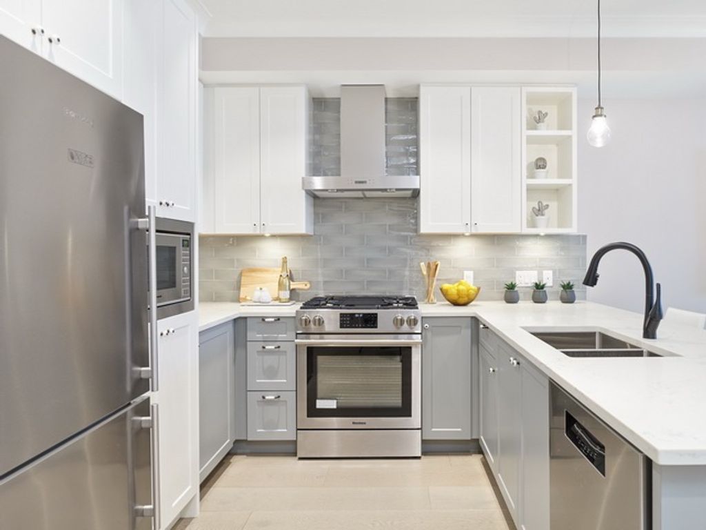 listing image 1103734422923761572