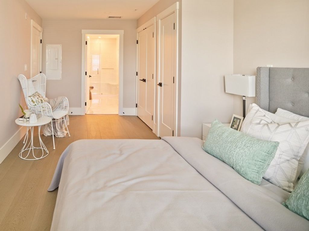 listing image 1106182784382033129