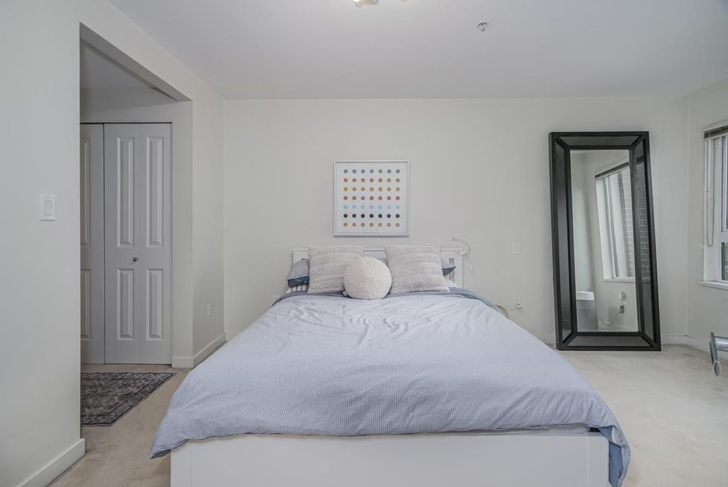 listing image 1106883551125009210