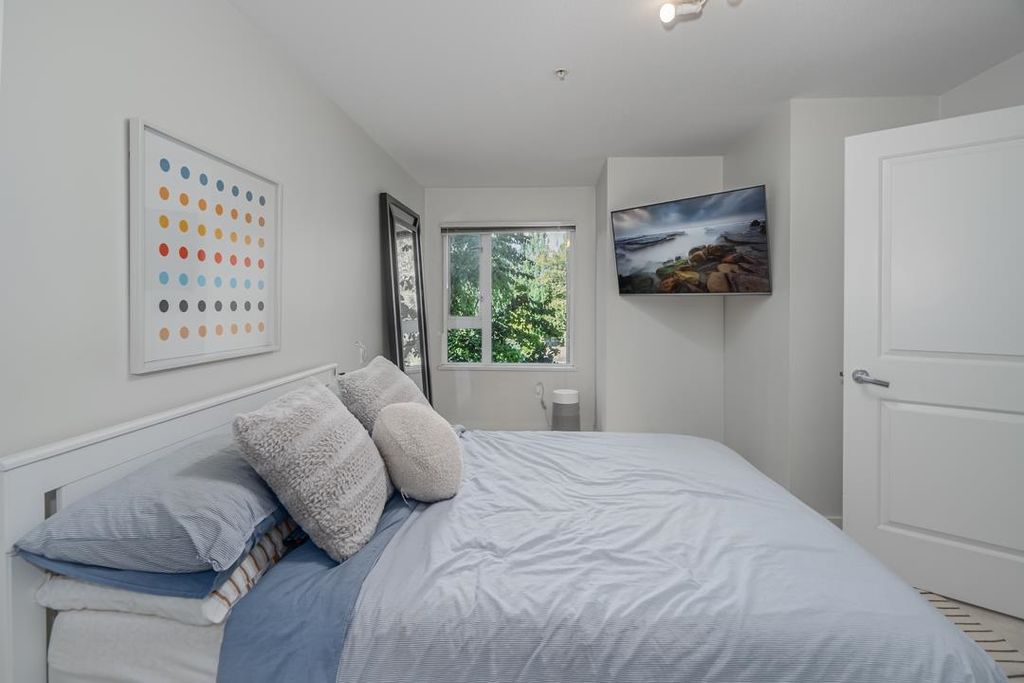 listing image 1109720418024078760