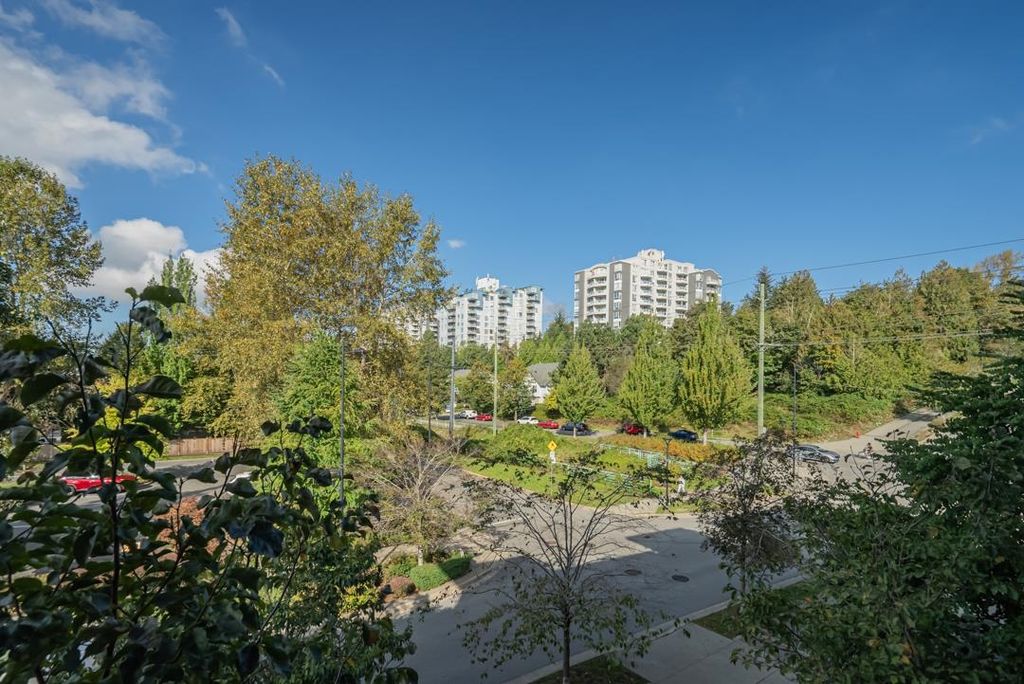listing image 1106659625339524294