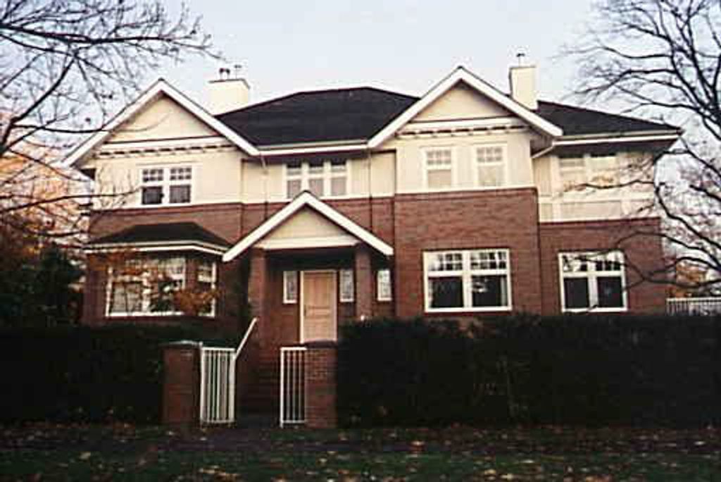 listing image 1104191677767396260