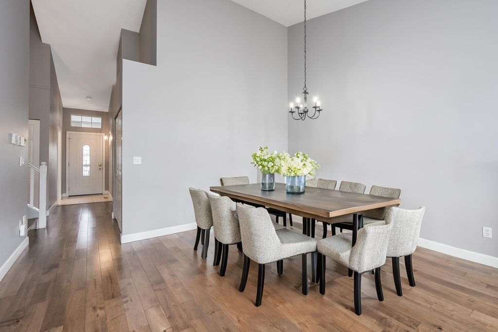 listing image 1107632657438223520