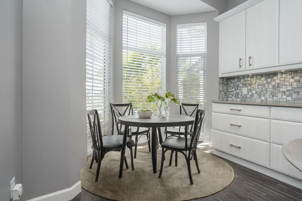 listing image 1102629200047177759